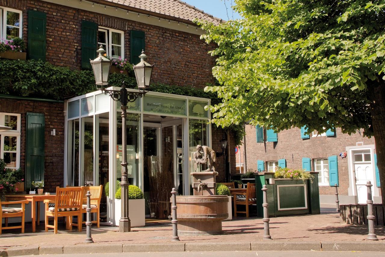 Wellings Romantik Hotel Zur Linde Moers Exterior foto